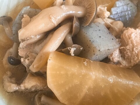 炊飯器に入れるだけ!大根とこんにゃくの煮物